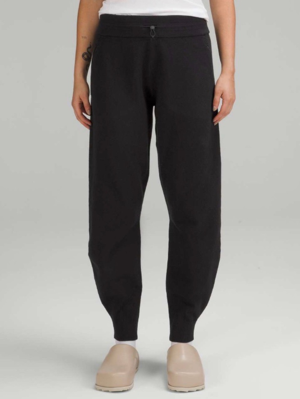 Lululemon Women's Cotton-Cashmere Knit Mid-Rise Joggers - Black Sz 0